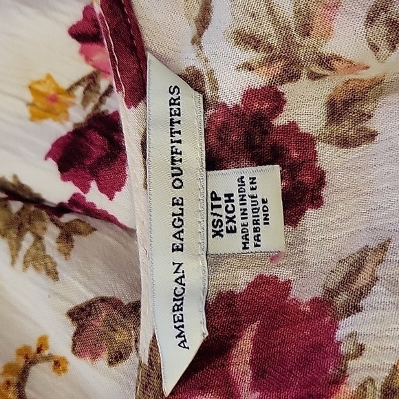 American Eagle Outfitters xs floral romper - Picture 4 of 5